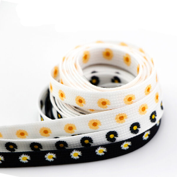 Canvas shoes small daisy laces
